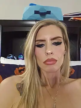 ellieconradxo 网络视讯表演