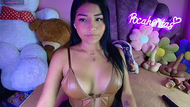 Pocahontascute_33 Adlı Modelin Canlı XXX Sohbeti