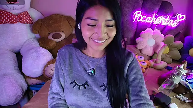 Pocahontascute_33's Webcam Show