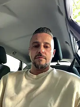 InsaneMattt Pertunjukan Webcam