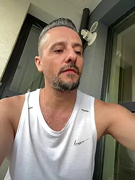 InsaneMattt Pertunjukan Webcam