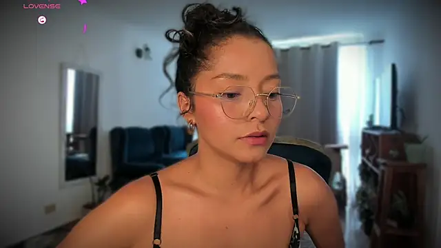 Norma-Jeaane Adlı Modelin Canlı XXX Sohbeti