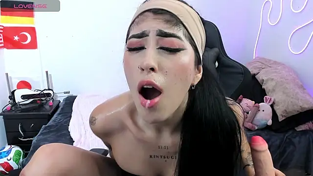 Czat XXX na żywo – chaymae_nah_