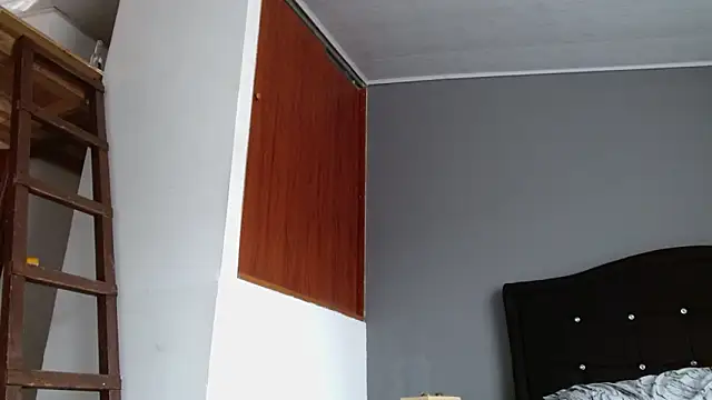 Emilia_1995 Live Chatraum