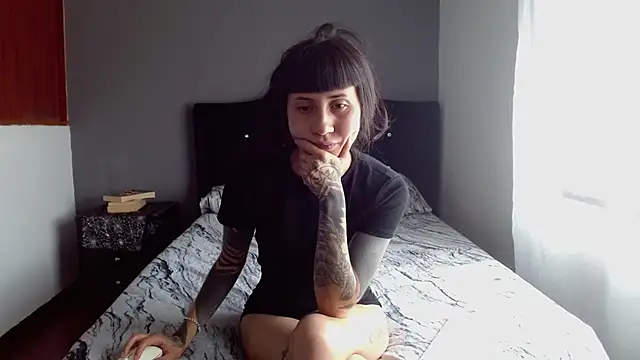 צ'אט XXX בשידור חי של Emilia_1995