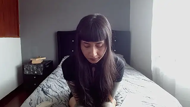 Emilia_1995: απευθείας συνομιλία ΧΧΧ