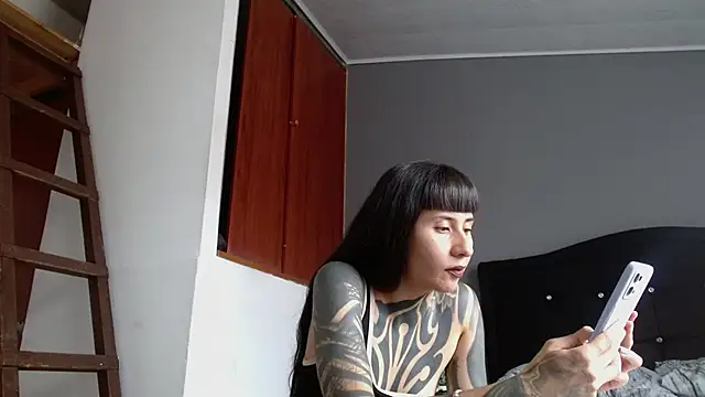 Emilia_1995 – Live XXX-chat