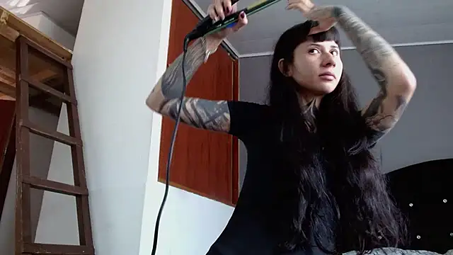 Emilia_1995 Live XXX-Chat