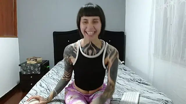 Chat XXX Live Emilia_1995