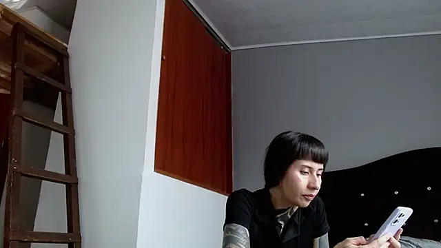 Emilia_1995 Live XXX-chat
