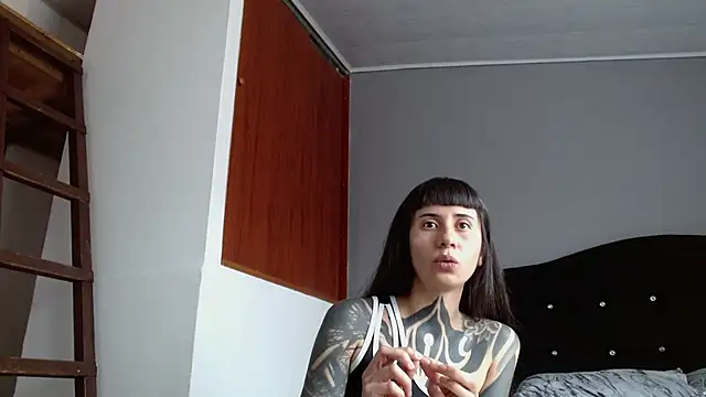 Chat XXX en directo de Emilia_1995