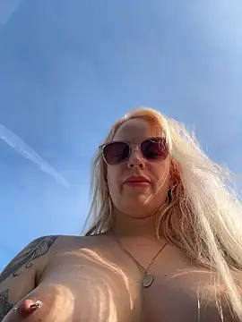 June695_ Show Webcam