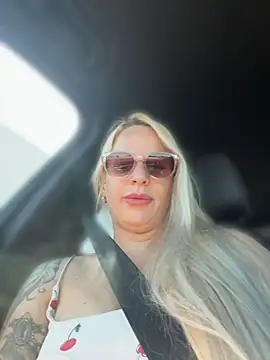 June695_ Webcam-Show