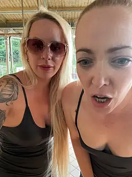 June695_'s Webcam Show