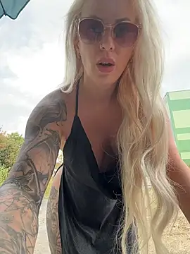 June695_ Webcam-Show