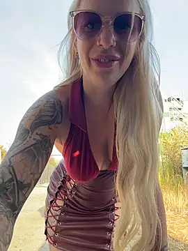 June695_'s Webcam Show