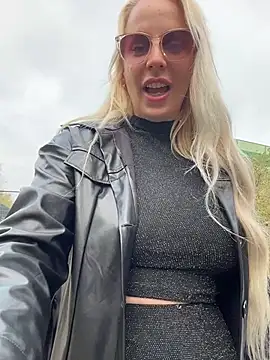 June695_ Webcam-Show