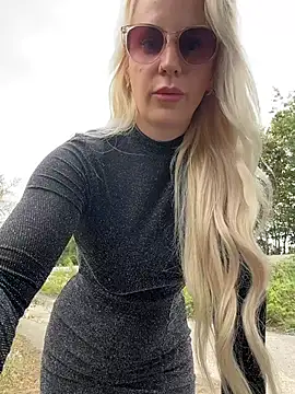 June695_ Webcam-Show
