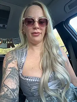 June695_ Webcam show
