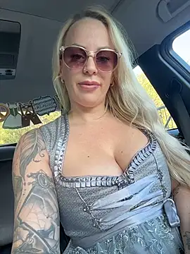 Czat XXX na żywo – June695_