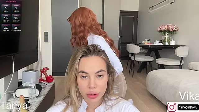 diffgirls2's Live XXX Chat