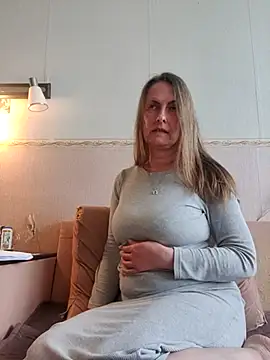 Evelina_cute Live XXX-chat