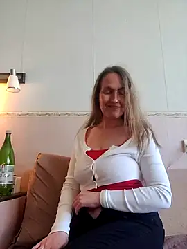 Evelina_cute élő XXX-chatje