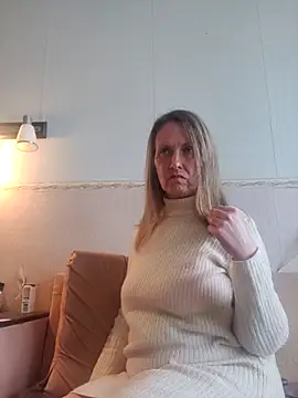 Evelina_cute Webcamshow