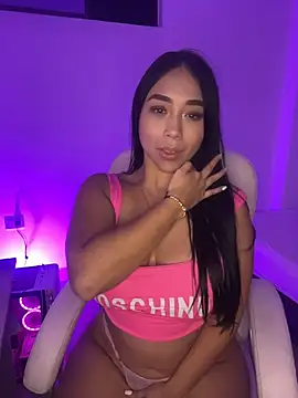 nyna_1 Adlı Modelin Canlı XXX Sohbeti