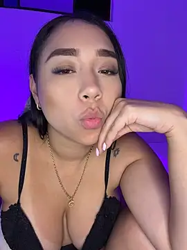 nyna_1's Live XXX Chat