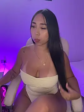 nyna_1's Live XXX Chat