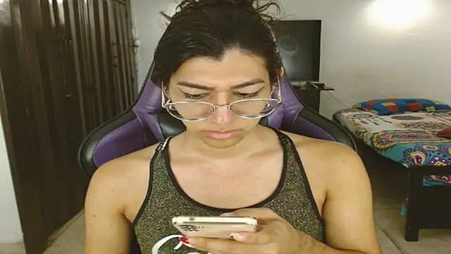 Alanni_parker Adlı Modelin Web Kamerası Şovu