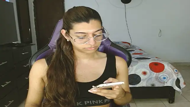 Alanni_parker 在線直播表演