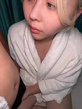 NANAchan_R Show in webcam