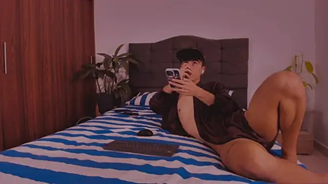 2gays_1Str8 웹캠 쇼