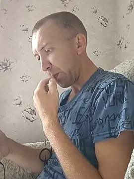 _uncle_Mitya-43_n Webbikameraesitys