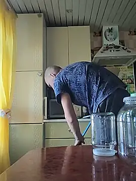 Pokazy przed kamerką – _uncle_Mitya-43_