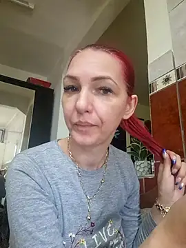 Evadesirex46's Live Chat Room