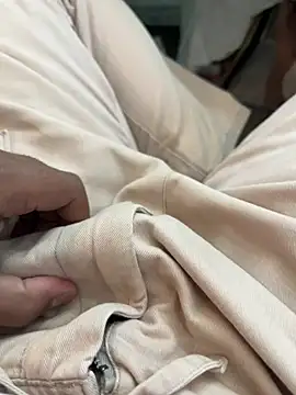 dick69lil 现场XXX聊天