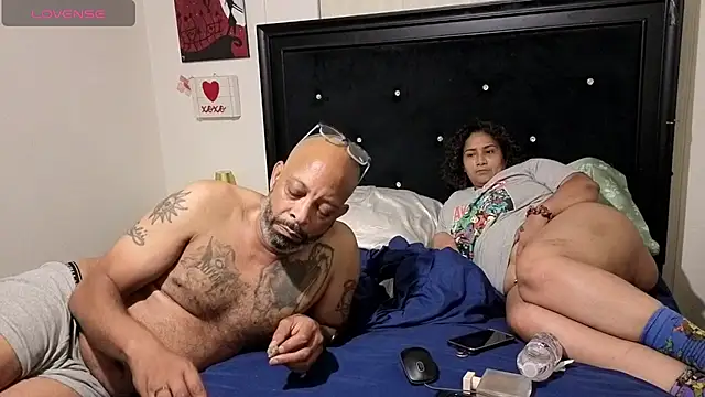 MrAndMrsCrook Show in webcam