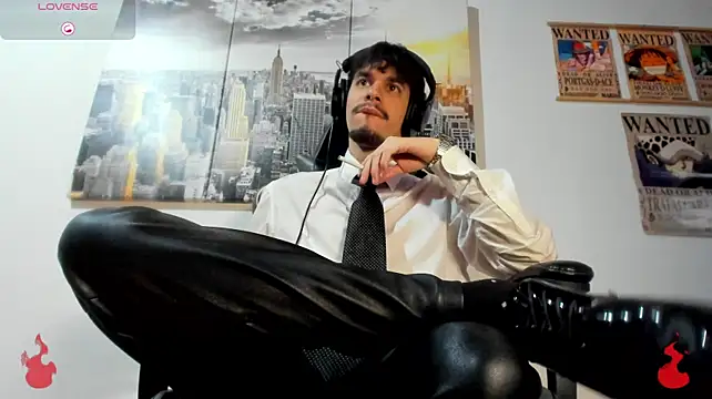 Show modela BRAYHAMBROWN na web-kameri
