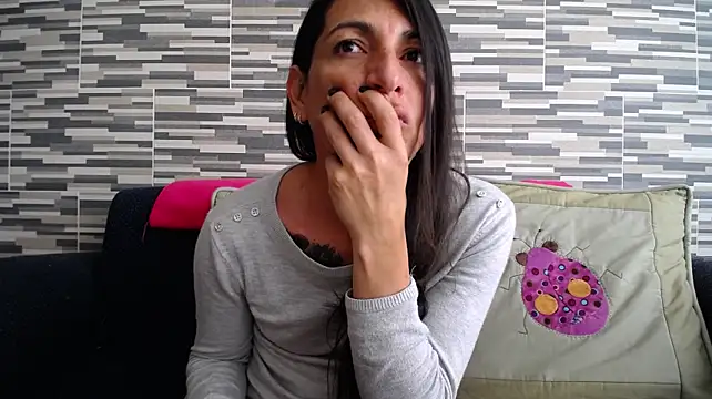 VioletaGomez_Co's Webcam Show