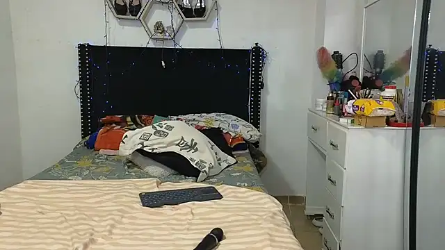 Sala de chat ao vivo de charlotte_077