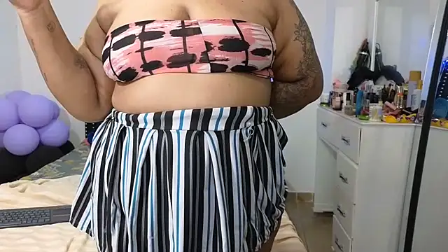 Chatroom XXX en direct de charlotte_077