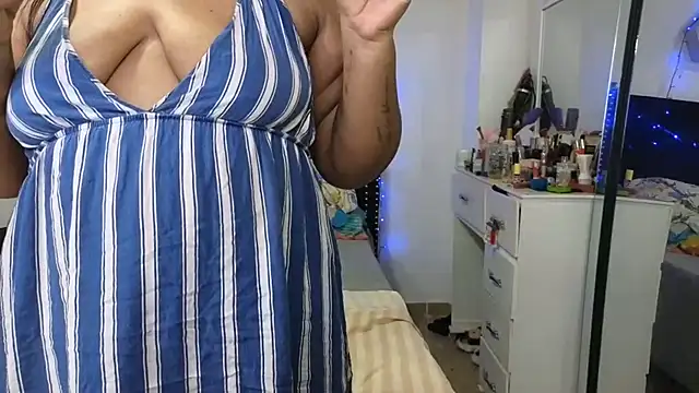 charlotte_077 Chat XXX in diretta