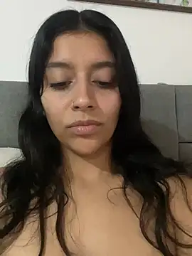 BrittanyDiaz XXX чат на живо