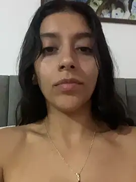 צ'אט XXX בשידור חי של BrittanyDiaz