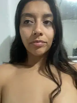 BrittanyDiaz XXX чат на живо