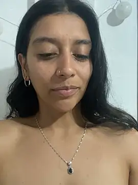 צ'אט XXX בשידור חי של BrittanyDiaz