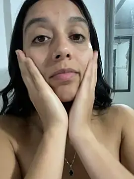 BrittanyDiaz লাইভ XXX চ্যাট